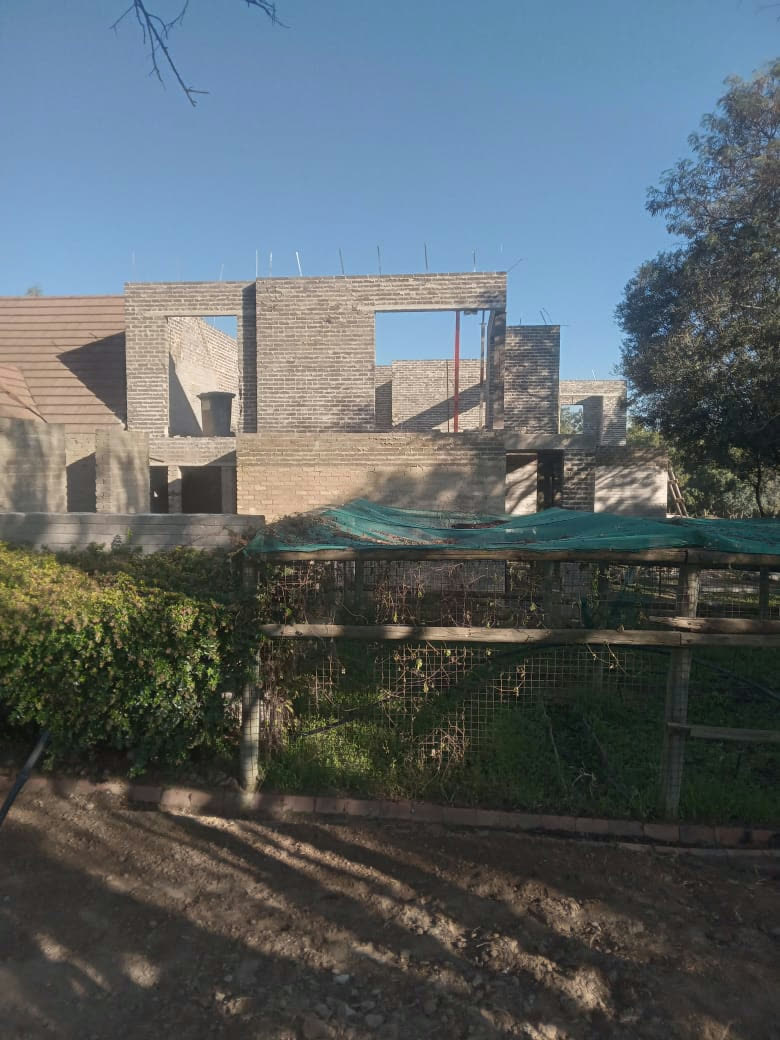 Brickwork on a new structure